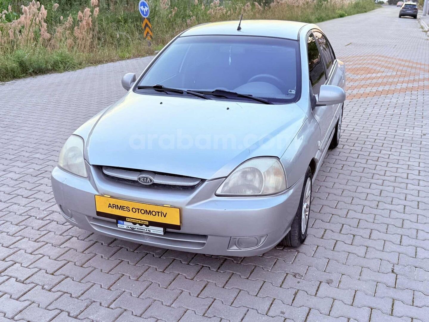 Galeriden Kia Rio 1.5 Comfort 2004 Model Muğla 202.500 km Gri 3