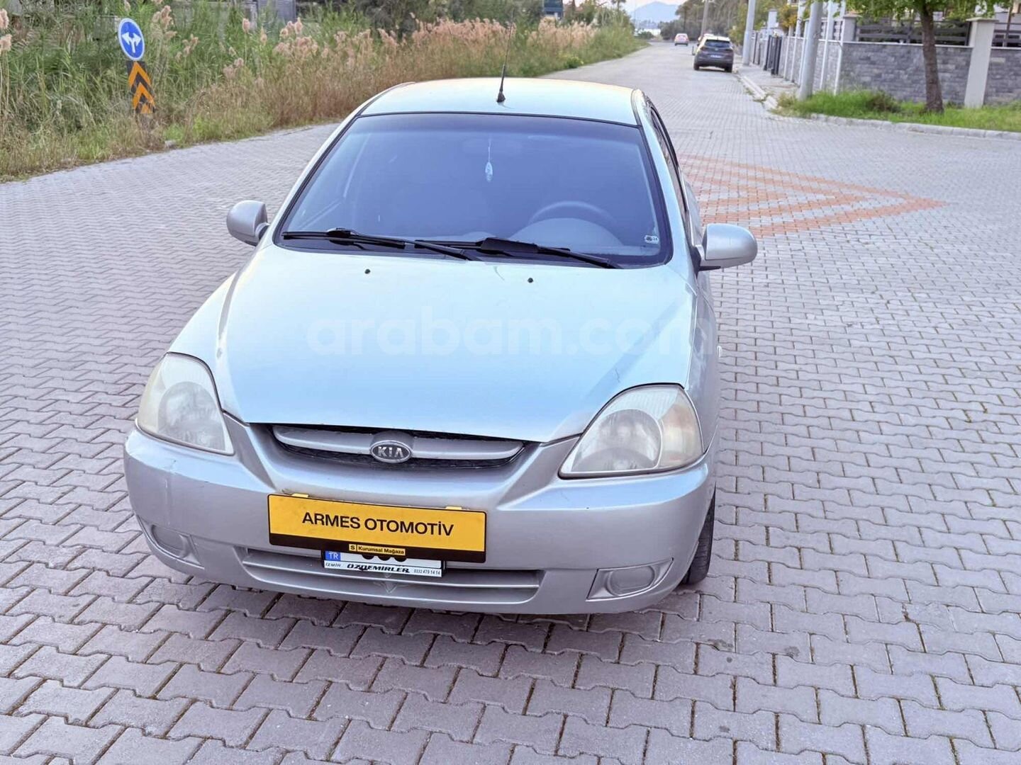 Galeriden Kia Rio 1.5 Comfort 2004 Model Muğla 202.500 km Gri 2