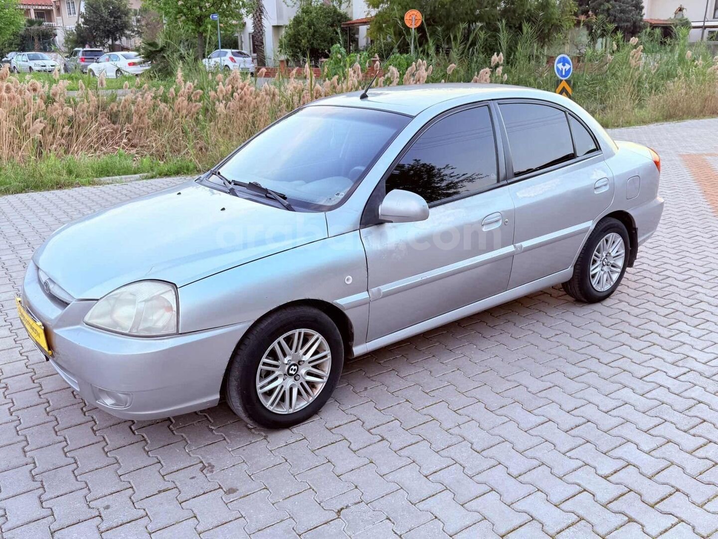 Galeriden Kia Rio 1.5 Comfort 2004 Model Muğla 202.500 km Gri 7