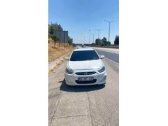 Sahibinden Hyundai Accent Blue 1.6 CRDI Mode Plus 2014 Model 