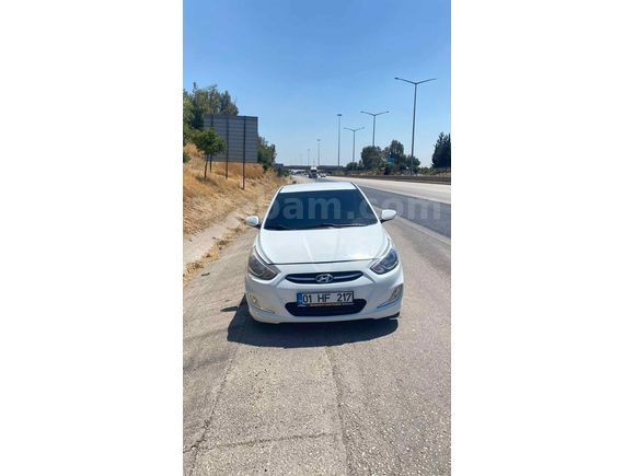 Sahibinden Hyundai Accent Blue 1.6 CRDI Mode Plus 2014 Model 