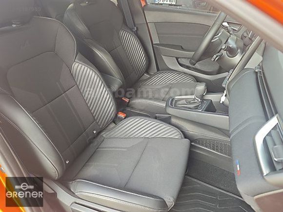 ERENER 2024 RENAULT CLİO 1.0TCE TECHNO ESPRİT ALPİNE 20.000 KM