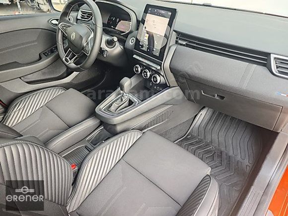 ERENER 2024 RENAULT CLİO 1.0TCE TECHNO ESPRİT ALPİNE 20.000 KM