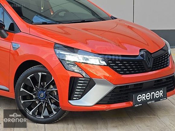 ERENER 2024 RENAULT CLİO 1.0TCE TECHNO ESPRİT ALPİNE 11.000 KM
