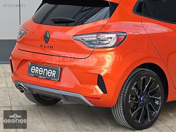 ERENER 2024 RENAULT CLİO 1.0TCE TECHNO ESPRİT ALPİNE 11.000 KM