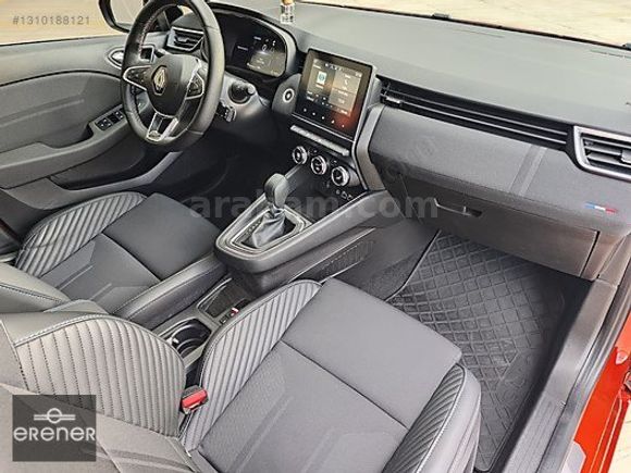 ERENER 2024 RENAULT CLİO 1.0TCE TECHNO ESPRİT ALPİNE 11.000 KM