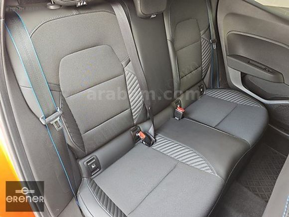 ERENER 2024 RENAULT CLİO 1.0TCE TECHNO ESPRİT ALPİNE 11.000 KM