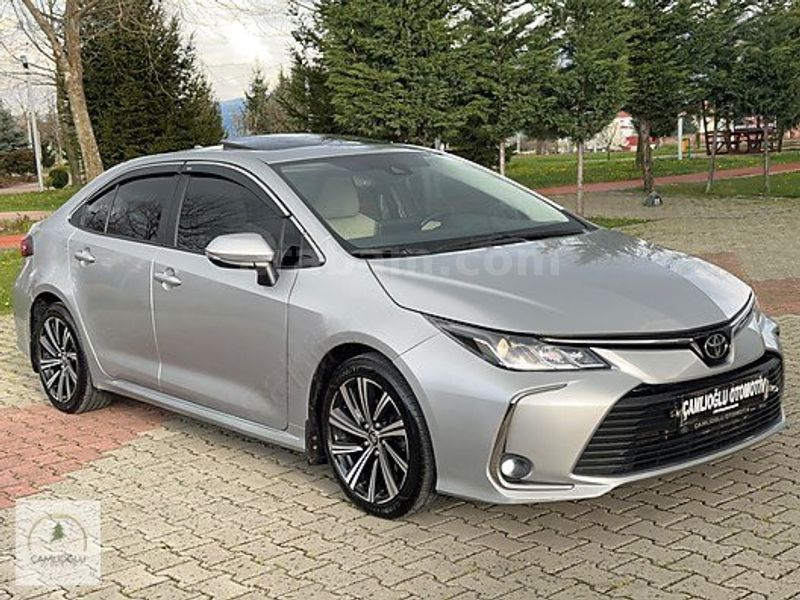 2022 COROLLA 1.5-HATASIZ-SUNROOF-HAYALET-DÜŞÜK KM-18 AY TAKSİT-