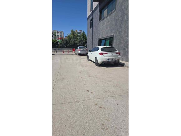Sahibinden Alfa Romeo Giulietta 1.4 TB MultiAir Distinctive 2012 Model  234.650 km Beyaz