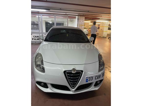 Sahibinden Alfa Romeo Giulietta 1.4 TB MultiAir Distinctive 2012 Model  234.650 km Beyaz