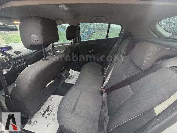ASLANDOĞDU'DAN 2012 MEGANE 1.5DCI EXTREME DEĞİŞENSİZ/115 BİN KM