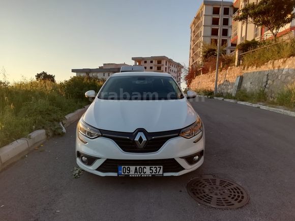 MEGANE 4 TOUCH PLUS OTOMATİK 62.500KM HATASIZ AYARINDA(TAKASLI)