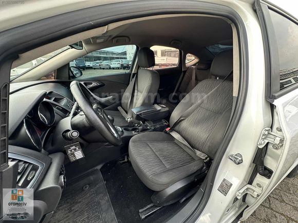 ÜMİT OTO'DA 2013 MODEL OPEL ASTRA SEDAN 1.3CDTI EDİTİON