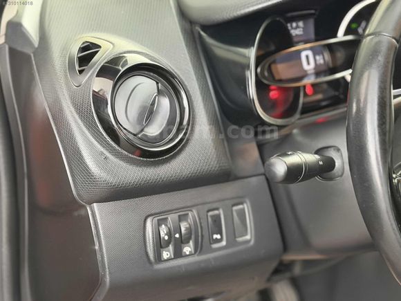 AUTO TİCARET RENAULT CLİO KIRMIZI OTOMATİK TOUCH PAKET DOLU
