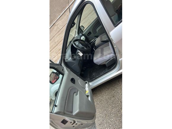 Sahibinden Dacia Logan 1.5 dCi MCV Ambiance 2010 Model 