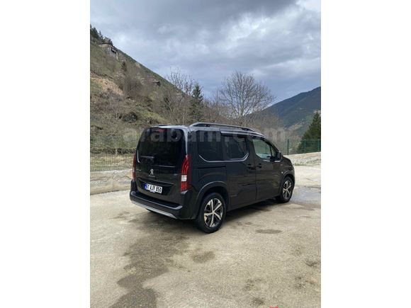 Sahibinden Peugeot Rifter 1.5 BlueHDI GT 2023 Model 