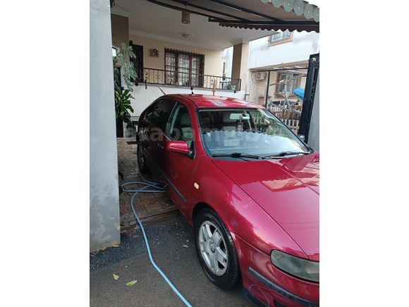 ÖĞRETMENDEN Seat Leon 1.6 Signo