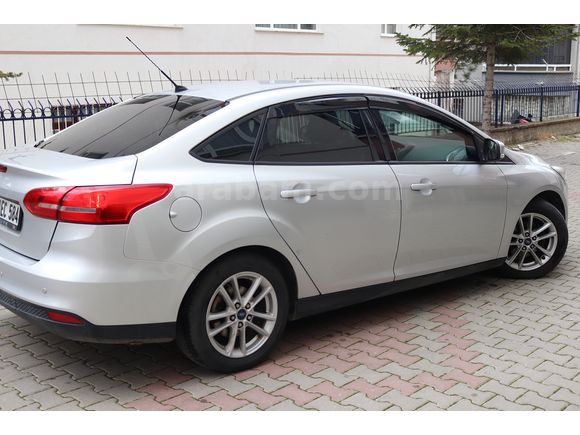 Sahibinden Ford Focus 1.6 Ti-VCT Trend X 2015 Model 