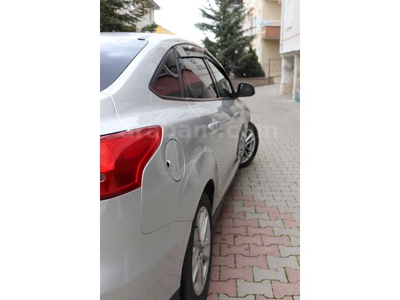 Sahibinden Ford Focus 1.6 Ti-VCT Trend X 2015 Model 