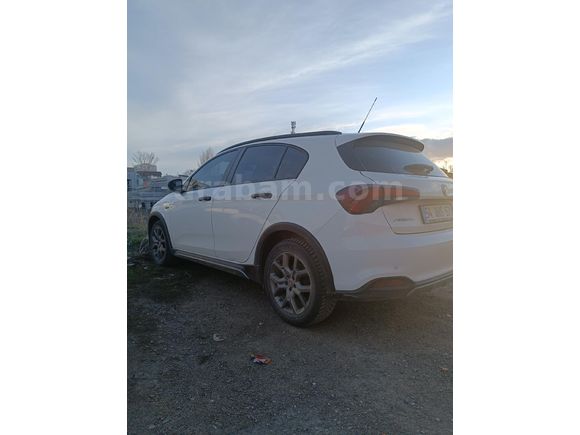 Sahibinden Fiat Egea Cross 1.4 Fire Street 2022 Model  29.650 km Beyaz