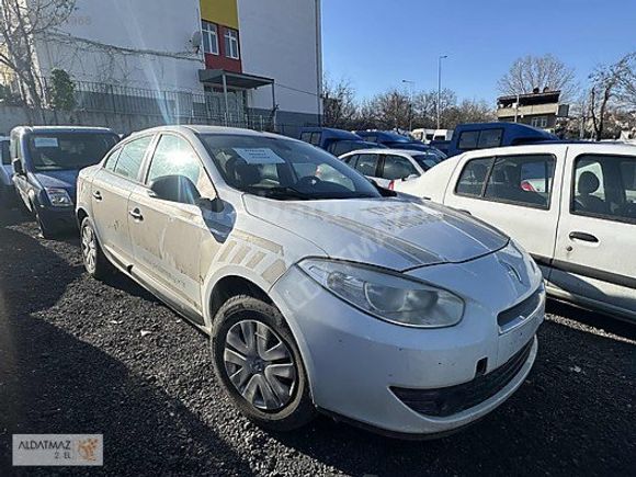 ALDATMAZ'DAN 2011 MODEL RENAULT FLUENCE BUSİNESS 1.6 16V 110 HP