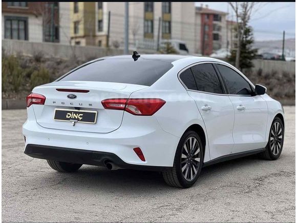 Galeriden Ford Focus 1.5 EcoBlue Titanium Stil 2024 Model Elazığ
