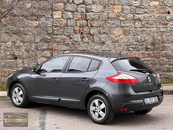 2011-MEGANE-DÜŞÜK KM-EXPRESSİON-KREDİ VE KREDİ KARTINA TAKSİT!
