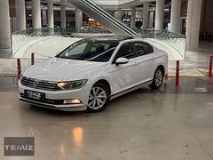TEMİZ'DEN 2017 VW PASSAT 1.6 TDİ TRENDLİNE CAM TAVAN BOYASIZ