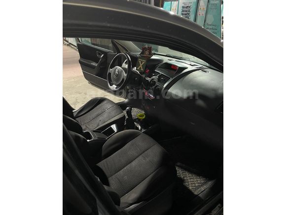Sahibinden Renault Megane 1.6 Authentique 2004 Model