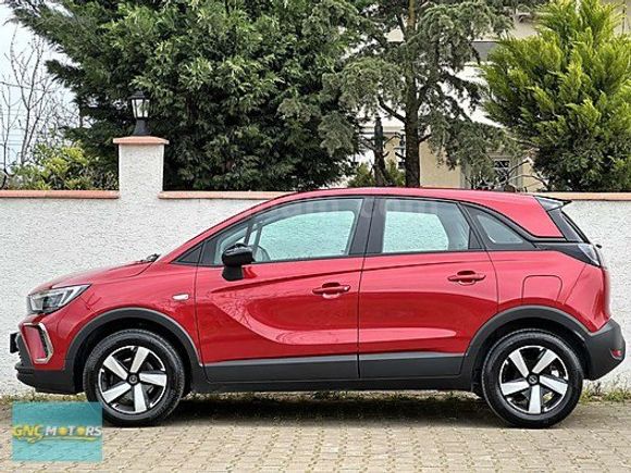 GNC MOTORS / OPEL CROSSLAND 1.2 T ESSENTİAL / OTOMATİK / 2024
