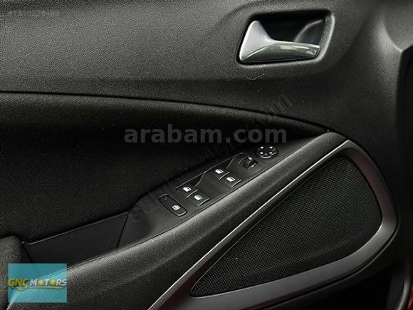 GNC MOTORS / OPEL CROSSLAND 1.2 T ESSENTİAL / OTOMATİK / 2024