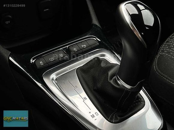 GNC MOTORS / OPEL CROSSLAND 1.2 T ESSENTİAL / OTOMATİK / 2024