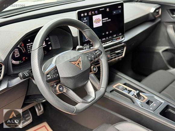 2025 YENİ CUPRA FORMENTER 1.5 eTSİ CAM TAVAN E BAGAJ BOYASIZ