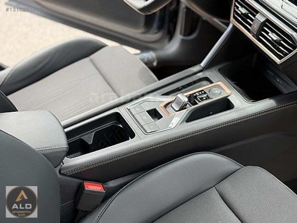 2025 YENİ CUPRA FORMENTER 1.5 eTSİ CAM TAVAN E BAGAJ BOYASIZ