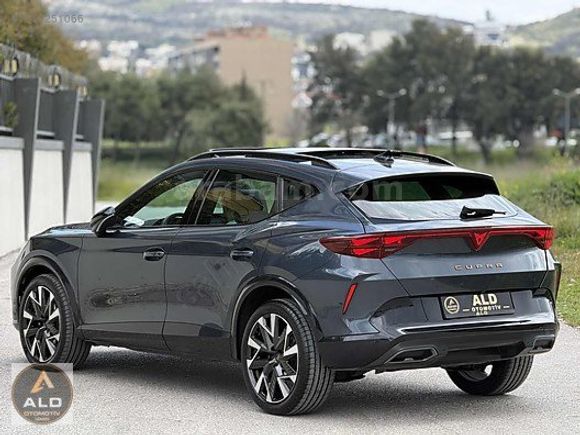 2025 YENİ CUPRA FORMENTER 1.5 eTSİ CAM TAVAN E BAGAJ BOYASIZ