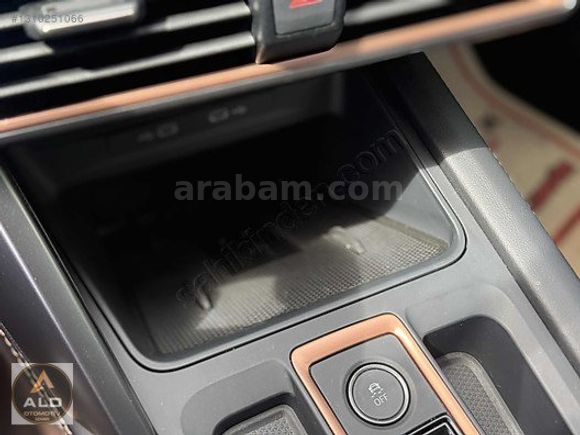 2025 YENİ CUPRA FORMENTER 1.5 eTSİ CAM TAVAN E BAGAJ BOYASIZ