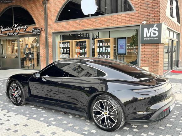 BK'DAN 2022 TAYCAN 4S PERFORMANCE PLUS 49.000KM