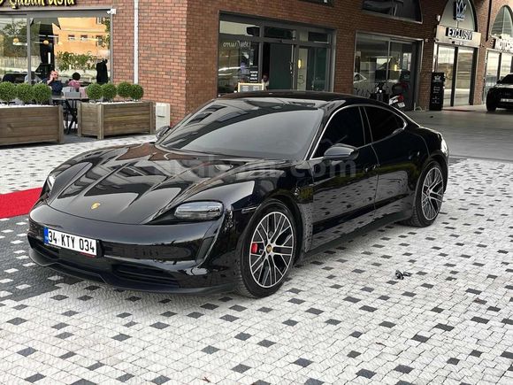 BK'DAN 2022 TAYCAN 4S PERFORMANCE PLUS 49.000KM