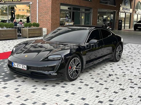 BK'DAN 2022 TAYCAN 4S PERFORMANCE PLUS 49.000KM