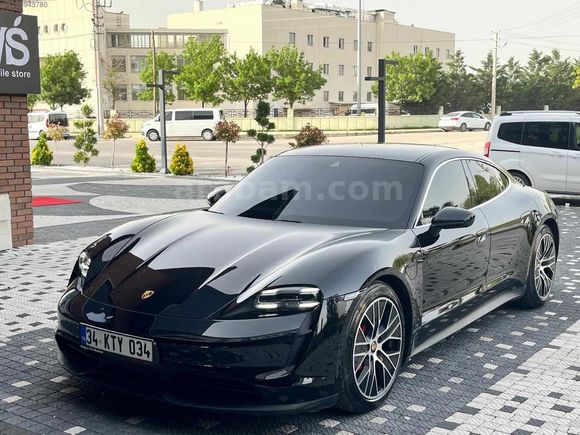 BK'DAN 2022 TAYCAN 4S PERFORMANCE PLUS 49.000KM