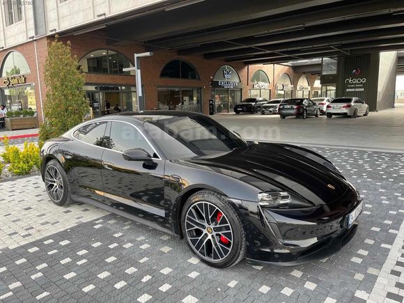 BK'DAN 2022 TAYCAN 4S PERFORMANCE PLUS 49.000KM