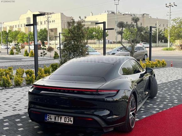 BK'DAN 2022 TAYCAN 4S PERFORMANCE PLUS 49.000KM