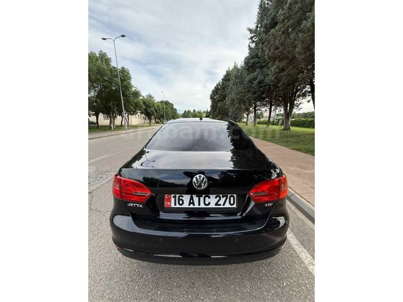 Sahibinden Volkswagen Jetta 1.6 TDi Trendline 2014 
Acil satılık 