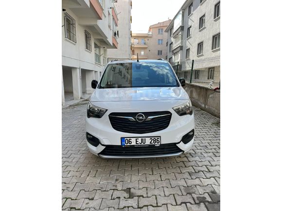 Sahibinden Opel Combo 1.5 CDTI Ultimate 2024 Model  14.360 km Beyaz