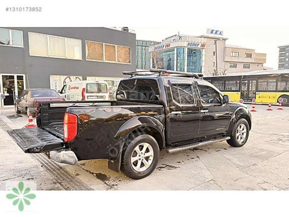 Özkur Motors'dan 2011 Nissan Navara 4x4 LE Platinum 208000 KM