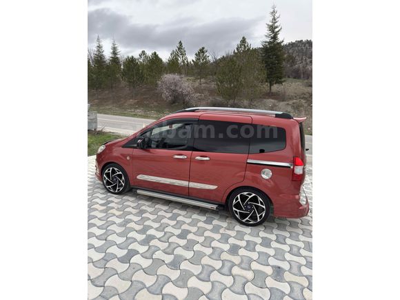 Sahibinden Ford Tourneo Courier 1.6 TDCi Titanium Plus 2017 Model  325.000 km Kırmızı