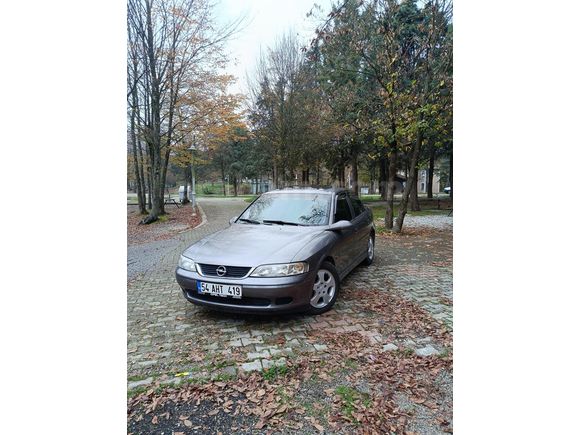 Değişensiz ve Bakımlı Opel Vectra 1.6 Comfort 2001 Model 