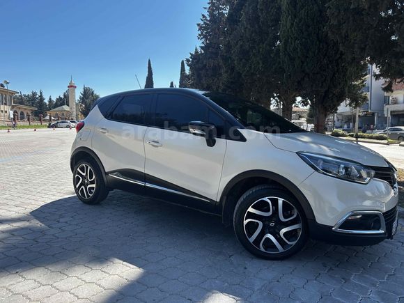 Sahibinden Renault Captur 1.5 dCi Icon 2016 Model  123.000 km Bej