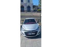 Sahibinden Hyundai i20 1.4 CRDi Jump 2014 Model  200.000 km Gri