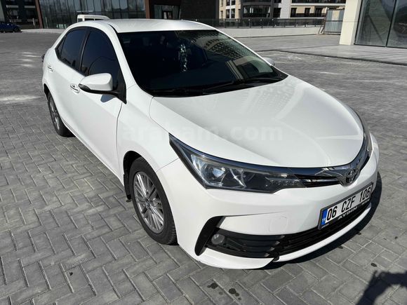SAHİBİNDEN TEMİZ BAKIMLI 2018 MODEL MAKYAJLI COROLLA